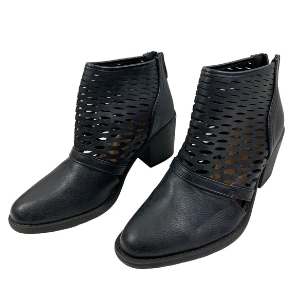 Qupid Ankle Boots Womens Sz 6 Chunky Heel Black Cage Cut Booties - Picture 2 of 10